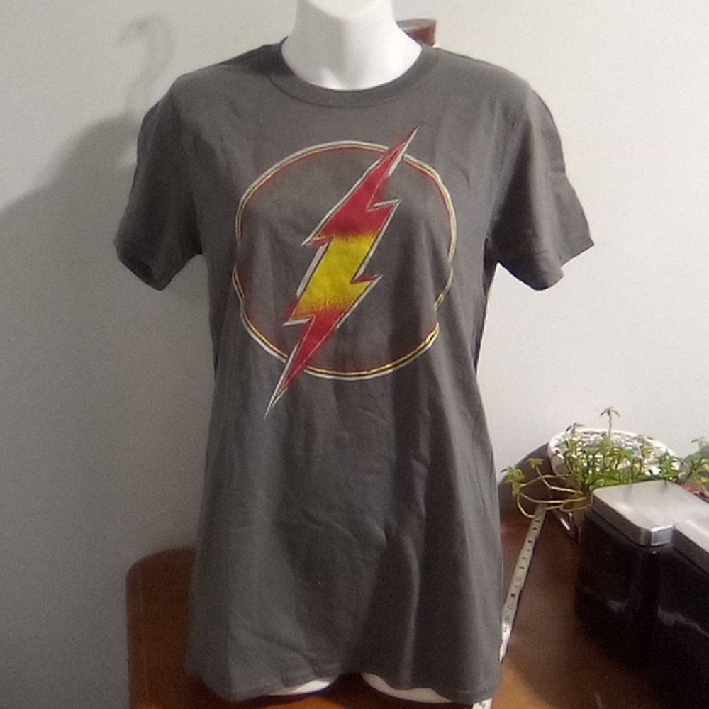 Brand New DC Comics Tee Shirt " The Flash"